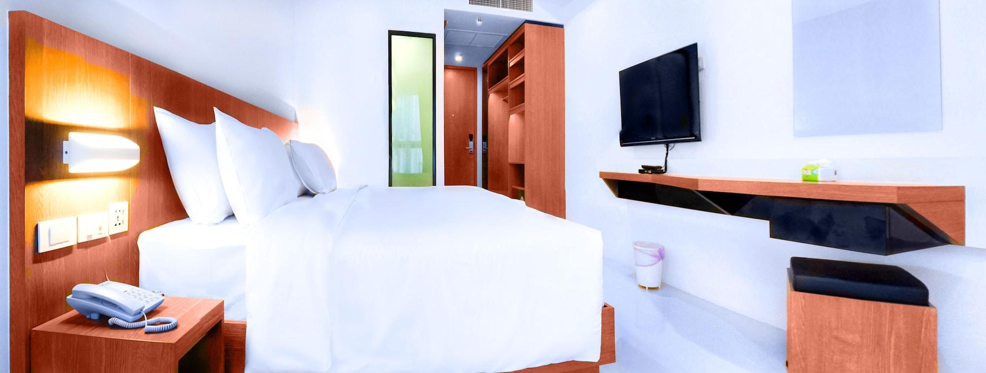 Phoenix Hotel Karon Beach Экстерьер фото