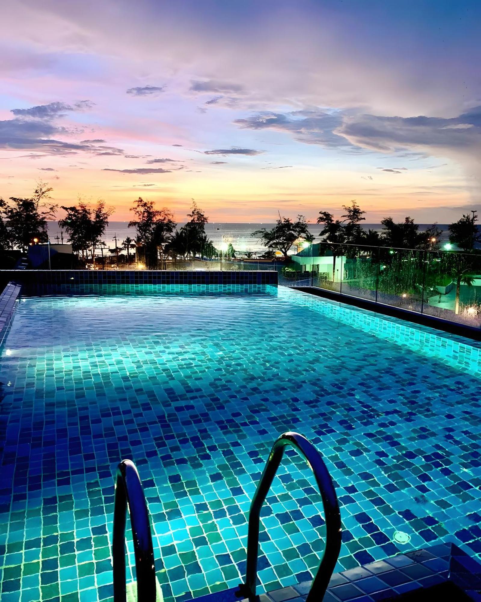 Phoenix Hotel Karon Beach Экстерьер фото