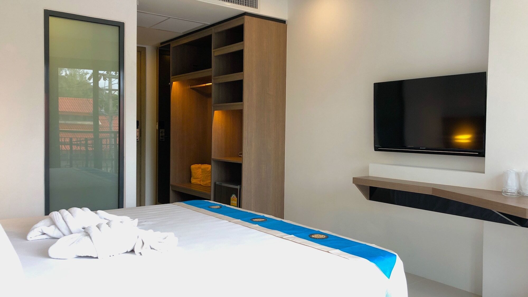 Phoenix Hotel Karon Beach Экстерьер фото